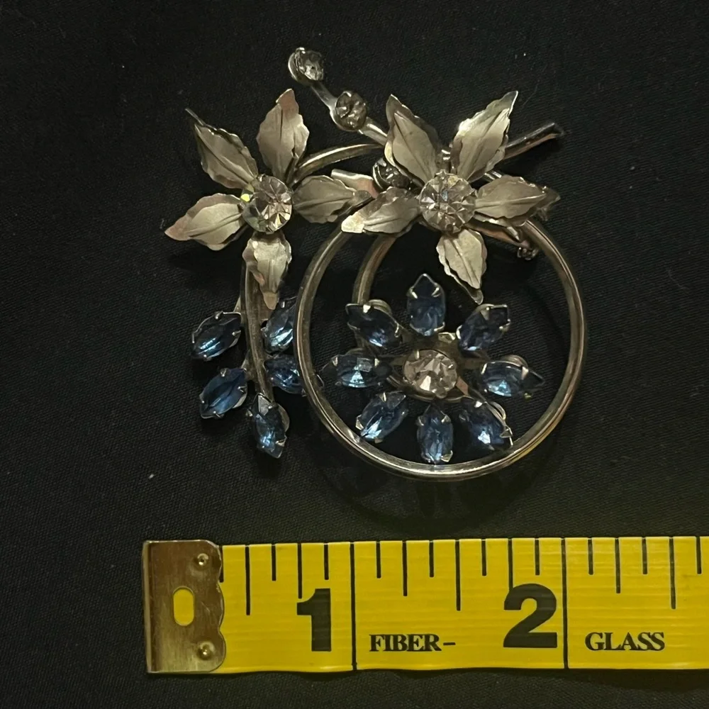 Vintage Silver Tone Floral Wreath Brooch with Blue and Clear rhinestones